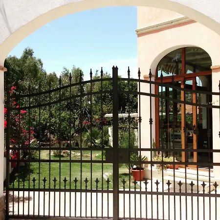Su Tostainu B&B 툴라다